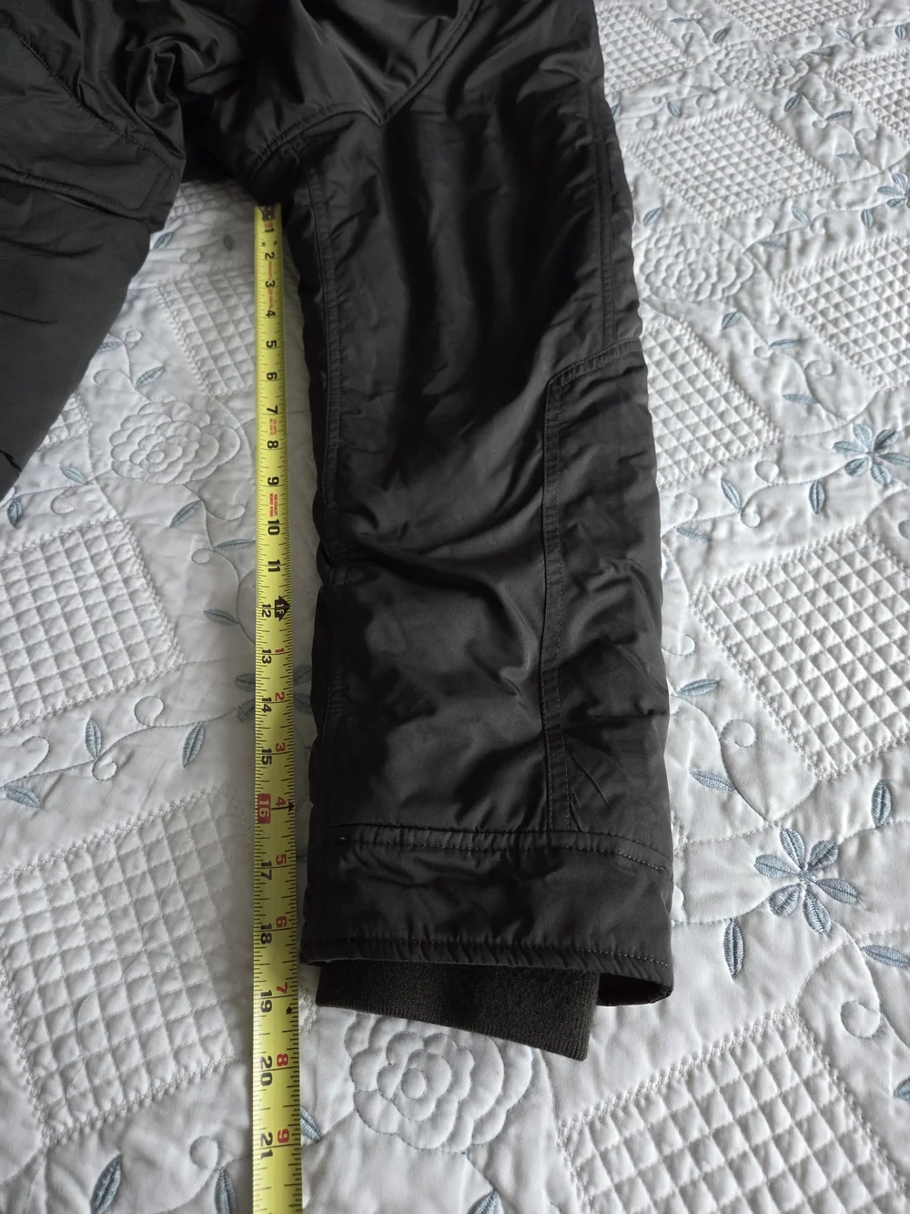 Uniqlo Men's Hooded Puffer Coat in Dark Olive with Faux Fur Trim